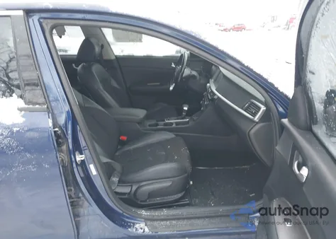 2019 Kia Optima S z USA, uszkodzony, nr VIN 5XXGT4L30KG349907